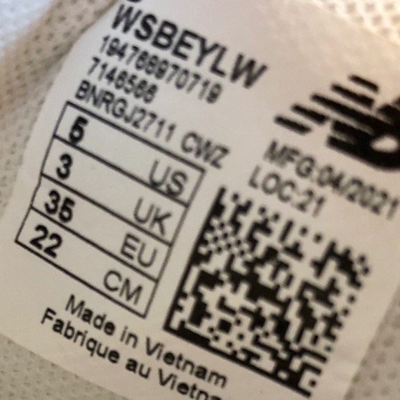 New Balance Sneakers, Womens White New Balance Running Shoes, Size 5, New No Box - Picture 13 of 13